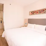 Elan Hotel
